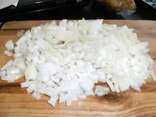 Émincer les oignons