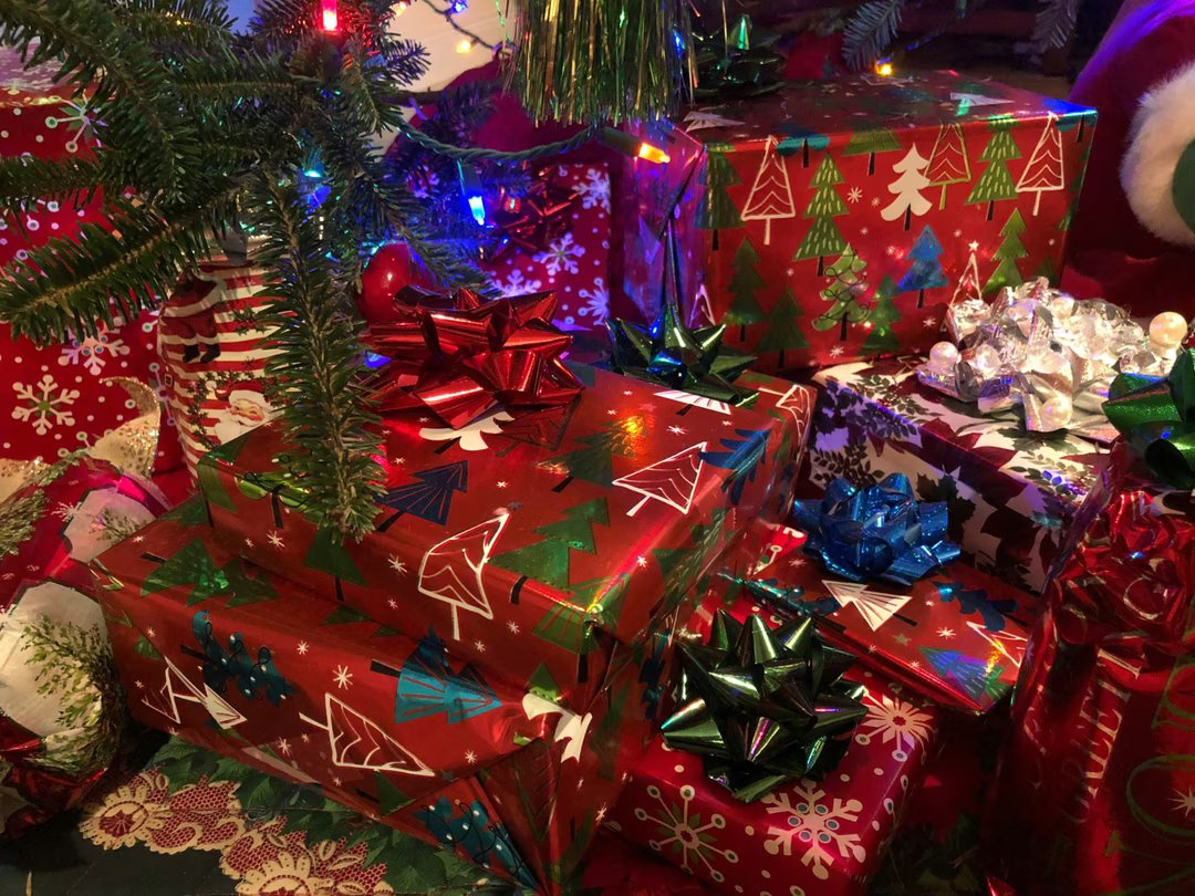 Cadeaux laissés de côté après Noël