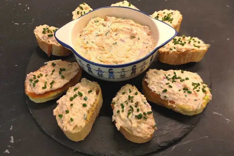 Rillettes de saumon fumé au Saint Morêt