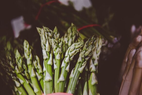 Comment cuisiner les asperges (vertes et blanches)