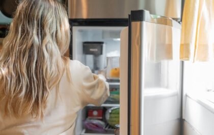 Comment nettoyer un frigo et enlever les mauvaises odeurs