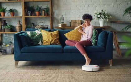 Comment choisir un aspirateur balai : le guide complet