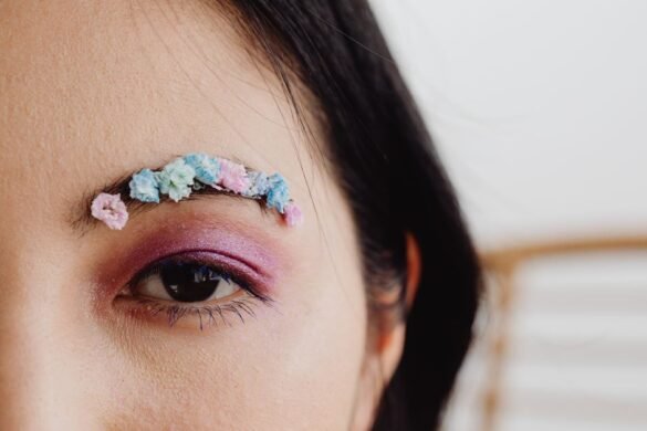 Comment faire pousser les sourcils plus vite naturellement