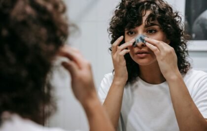 Comment enlever les points noirs du visage efficacement