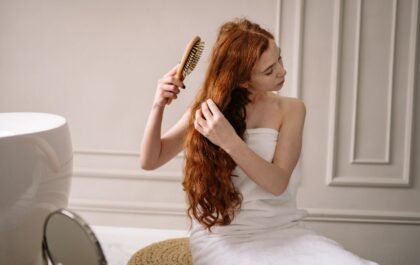 Comment faire pousser les cheveux plus vite naturellement
