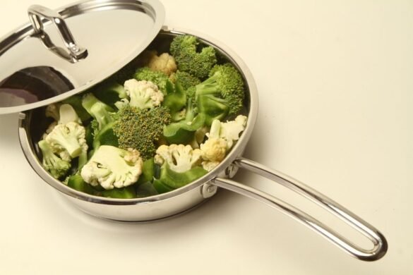 Poele en inox : comment cuisiner sans que ca accroche