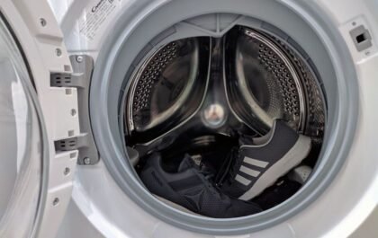 Laver des baskets en machine sans les abimer : le guide